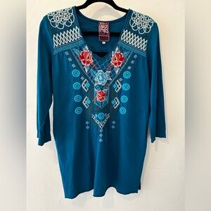 Johnny Was Floral Embroidered Top Blouse 100% Cotton 3/4 Sleeve Blue Sz Medium